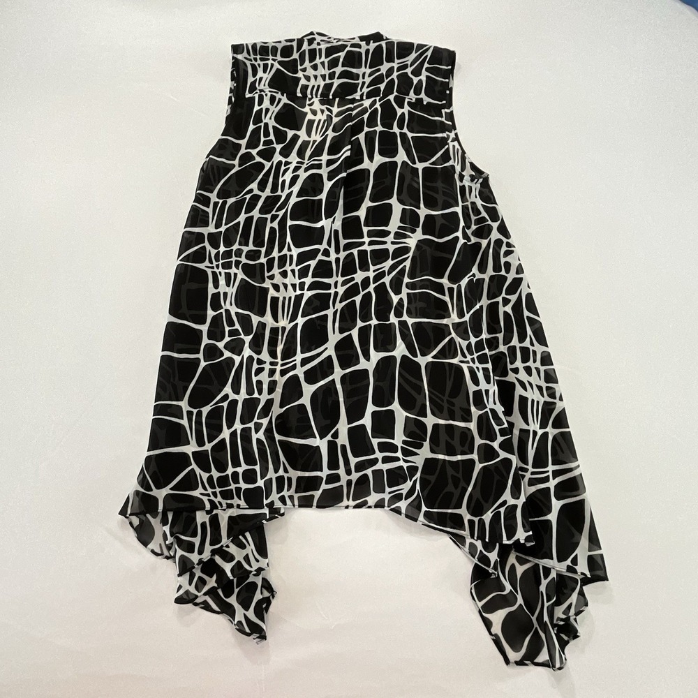 Chico's Sleeveless Blouse Abstract Print Black White Size 1 Sheer‎ Top - Picture 8 of 8